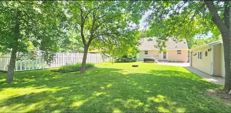 20 Highland Drive Morris MN 56267