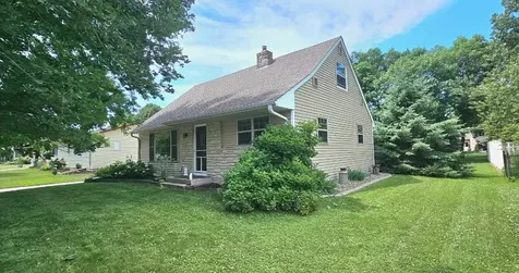 20 Highland Drive Morris MN 56267