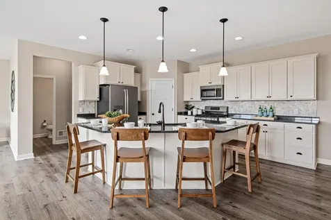 9189 Plymouth Road Woodbury MN 55129