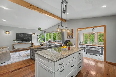 1579 Hilo Avenue N Oakdale MN 55128