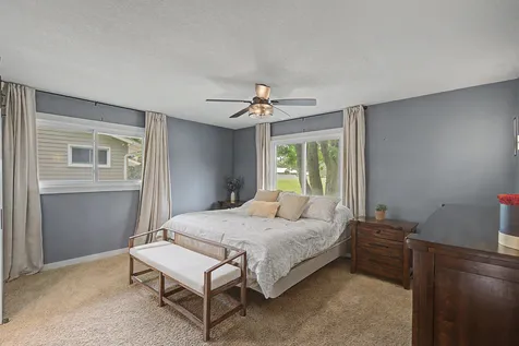1579 Hilo Avenue N Oakdale MN 55128