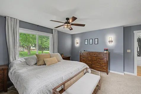 1579 Hilo Avenue N Oakdale MN 55128