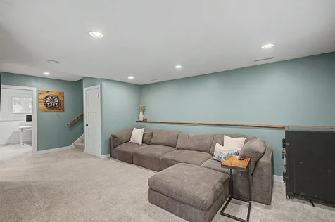 1579 Hilo Avenue N Oakdale MN 55128