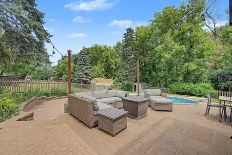 1579 Hilo Avenue N Oakdale MN 55128