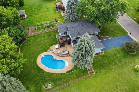 1579 Hilo Avenue N Oakdale MN 55128