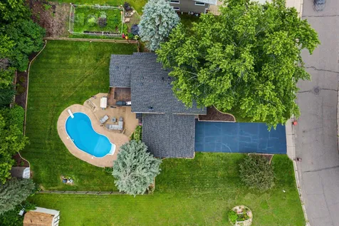 1579 Hilo Avenue N Oakdale MN 55128