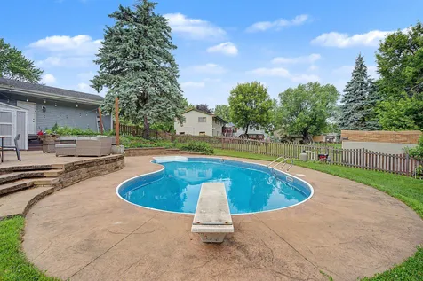 1579 Hilo Avenue N Oakdale MN 55128