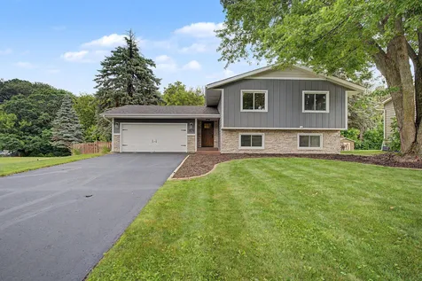 1579 Hilo Avenue N Oakdale MN 55128