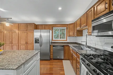 1579 Hilo Avenue N Oakdale MN 55128