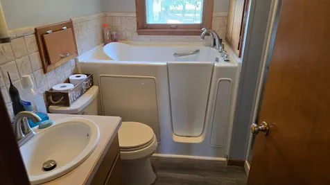 14977 690th Avenue Adams MN 55909
