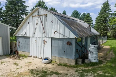14977 690th Avenue Adams MN 55909