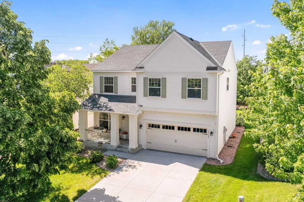 14124 55th Avenue N Plymouth MN 55446