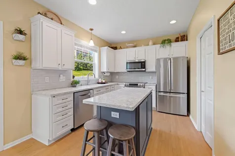 14124 55th Avenue N Plymouth MN 55446