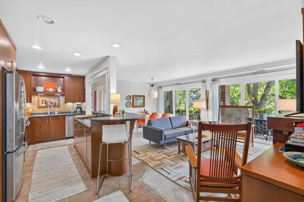 6421 Colony Way Edina MN 55435