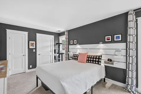 6421 Colony Way Edina MN 55435