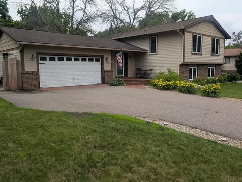 1950 Timber Wolf Trail N Eagan MN 55122