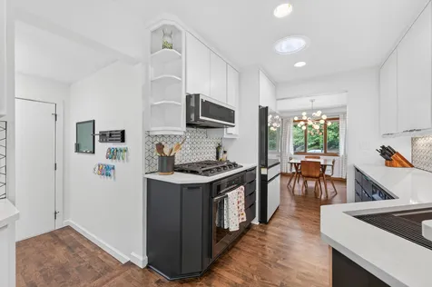1516 Aquila Avenue N Golden Valley MN 55427