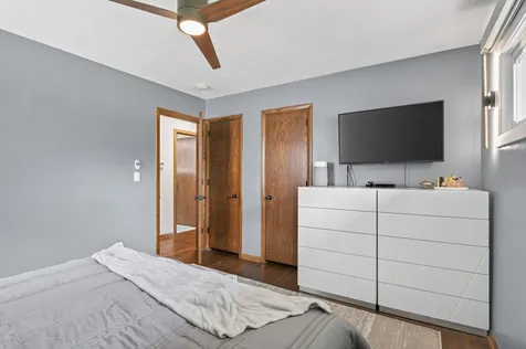 1516 Aquila Avenue N Golden Valley MN 55427