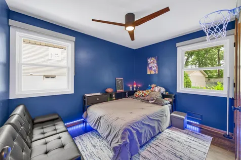 1516 Aquila Avenue N Golden Valley MN 55427
