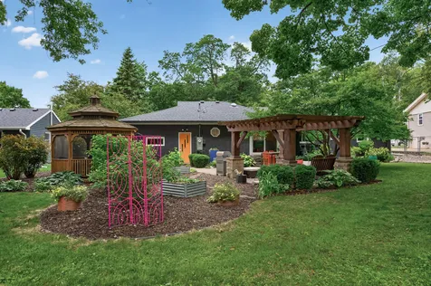 1516 Aquila Avenue N Golden Valley MN 55427