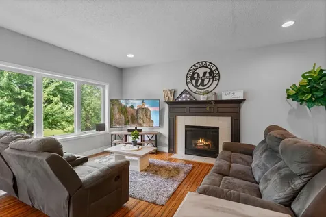 11282 68th Street NE Albertville MN 55301