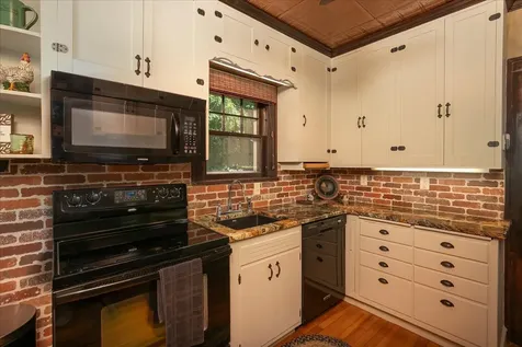703 Kenilworth Avenue S Lanesboro MN 55949