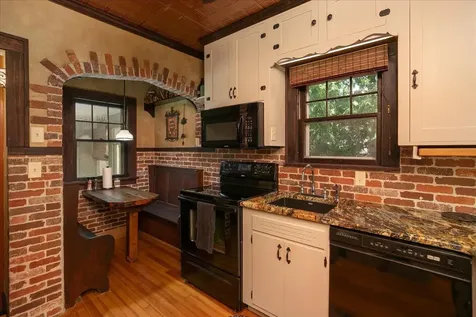 703 Kenilworth Avenue S Lanesboro MN 55949