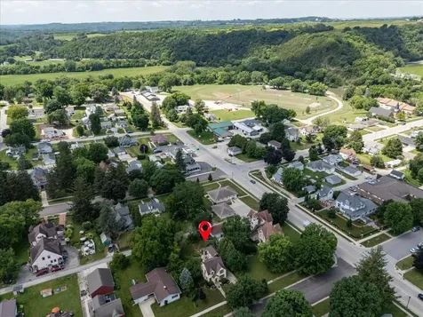 703 Kenilworth Avenue S Lanesboro MN 55949