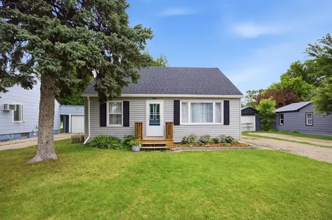 109 2nd Street NW Dilworth MN 56529