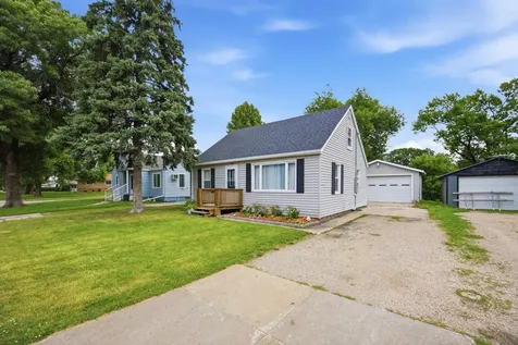 109 2nd Street NW Dilworth MN 56529