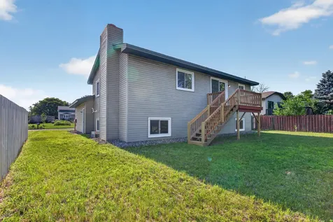 8208 Irving Avenue N Brooklyn Park MN 55444