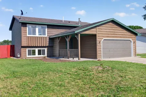 8208 Irving Avenue N Brooklyn Park MN 55444