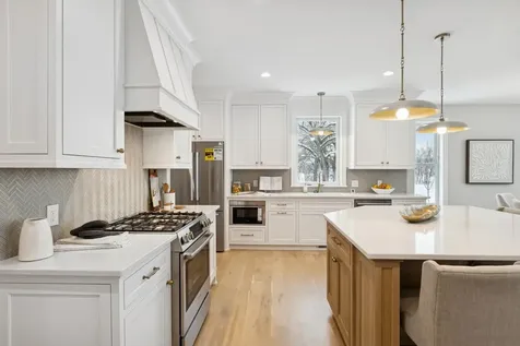 3961 White Oak Lane Chanhassen MN 55331