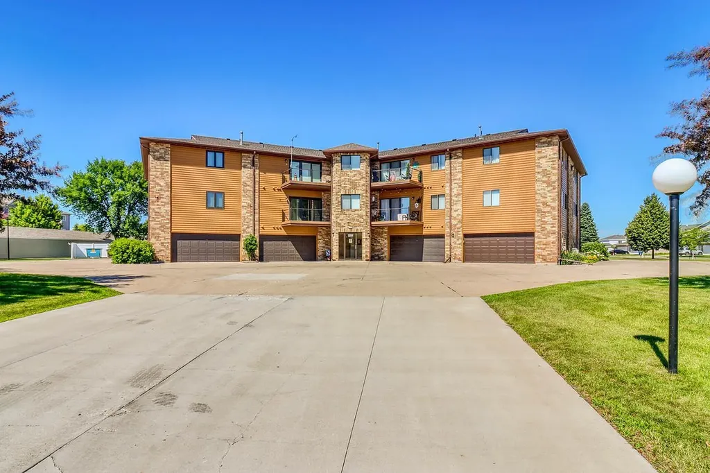 3201 14th Street S Moorhead MN 56560