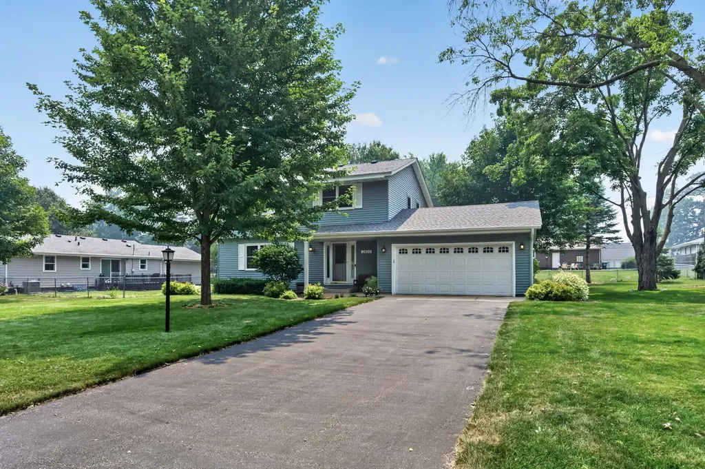 2809 W 101st Street Bloomington MN 55431