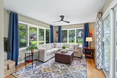 2809 W 101st Street Bloomington MN 55431