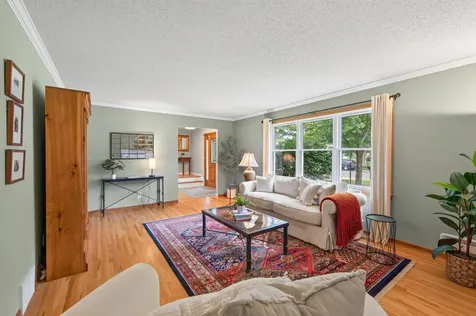 2809 W 101st Street Bloomington MN 55431