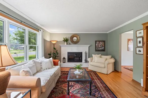 2809 W 101st Street Bloomington MN 55431