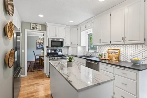 2809 W 101st Street Bloomington MN 55431