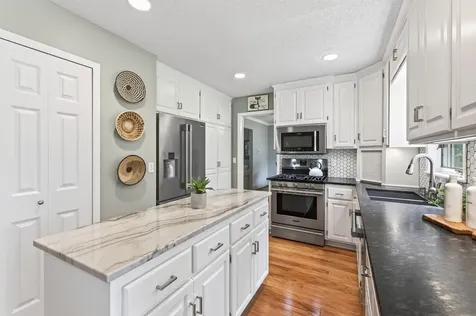 2809 W 101st Street Bloomington MN 55431