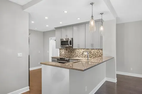 1235 Yale Place Minneapolis MN 55403