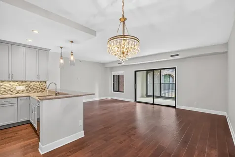 1235 Yale Place Minneapolis MN 55403