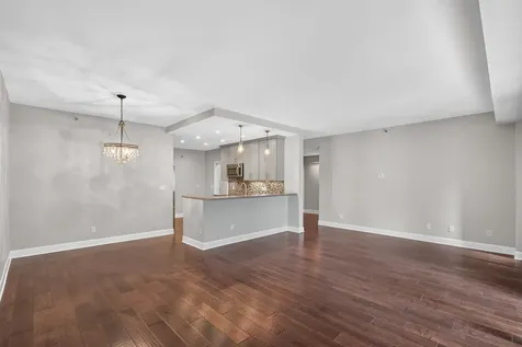 1235 Yale Place Minneapolis MN 55403