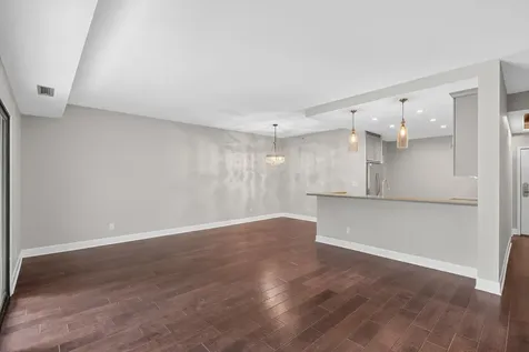 1235 Yale Place Minneapolis MN 55403