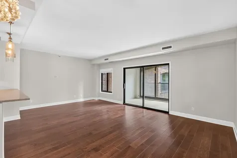 1235 Yale Place Minneapolis MN 55403