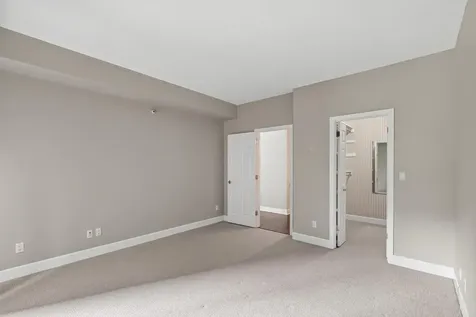 1235 Yale Place Minneapolis MN 55403