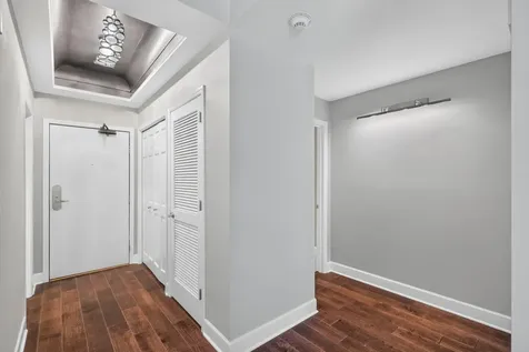 1235 Yale Place Minneapolis MN 55403