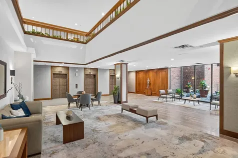 1235 Yale Place Minneapolis MN 55403