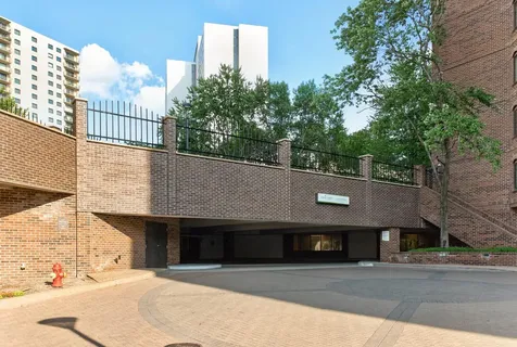 1235 Yale Place Minneapolis MN 55403