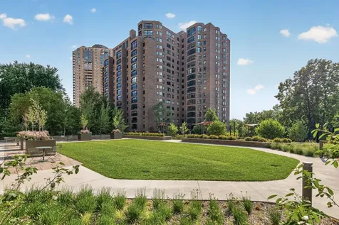 1235 Yale Place Minneapolis MN 55403